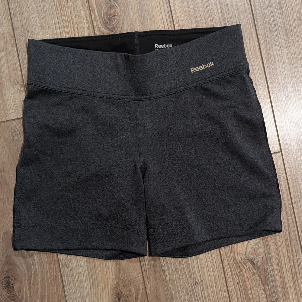 Reebok gym shorts. Size S